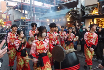 横浜中華街の祝舞遊行（１２）